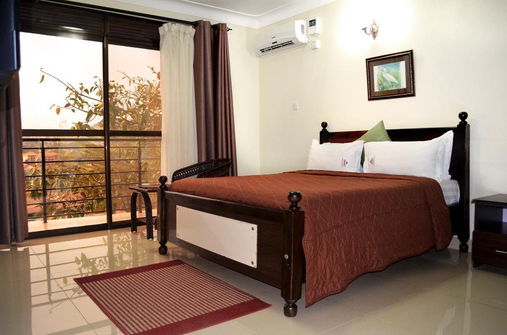 Marie'S Royale Hotel Kampala Bagian luar foto