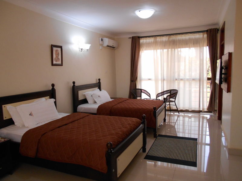 Marie'S Royale Hotel Kampala Bagian luar foto